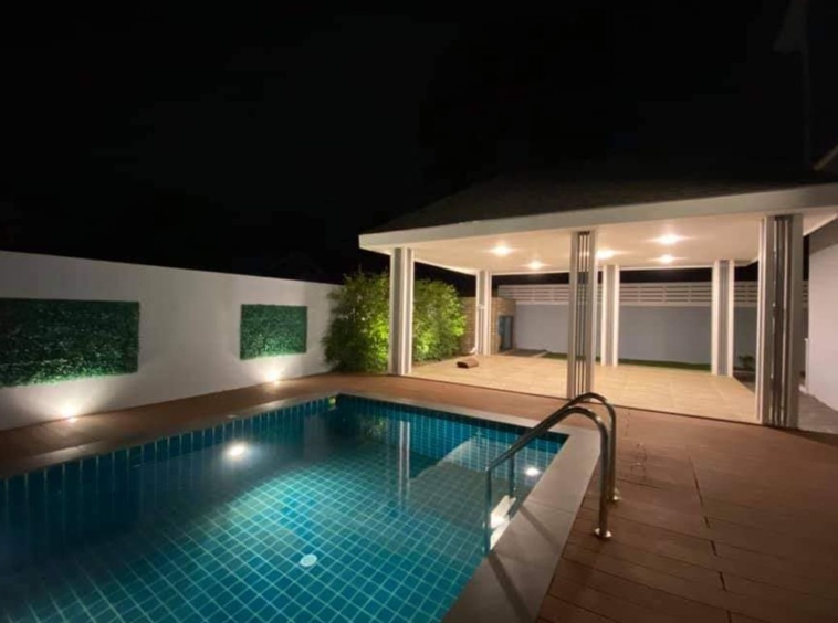 pool villa