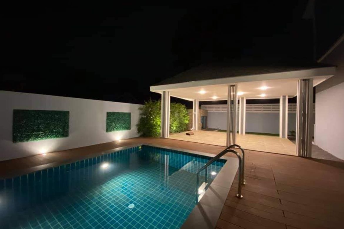 pool villa