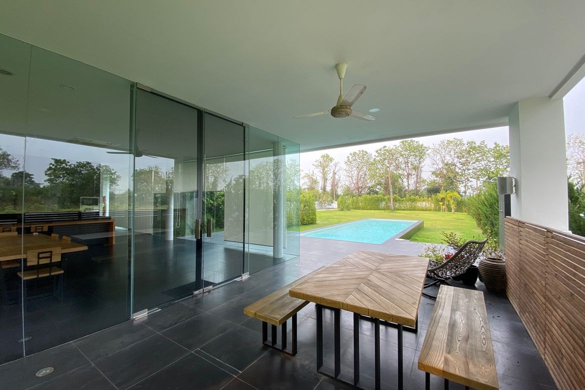 A modern home with pool for sale or rent at Green Vally Golf Course