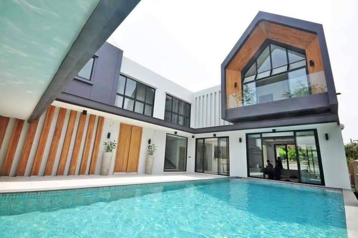 Luxury Pool Villa Ban Wang Tan for Rent & Sale-J-JOY1579