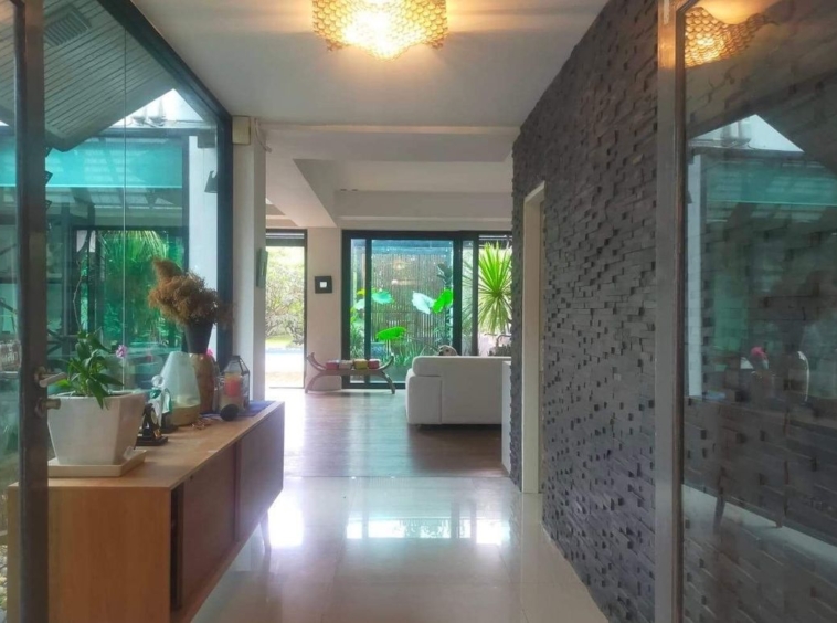 Private Pool Villa House For Sale (with tenants)-SM-Sta-1162