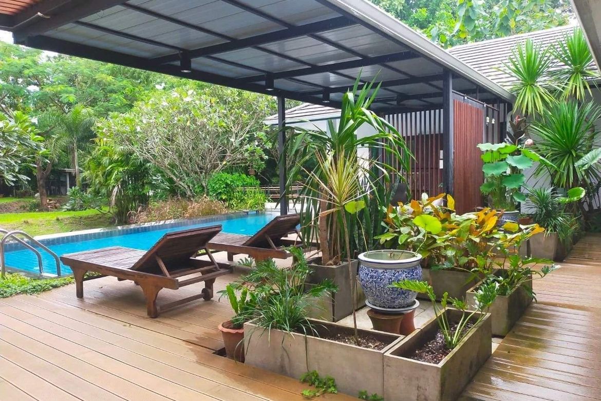 Private Pool Villa House For Sale (with tenants)-SM-Sta-1162