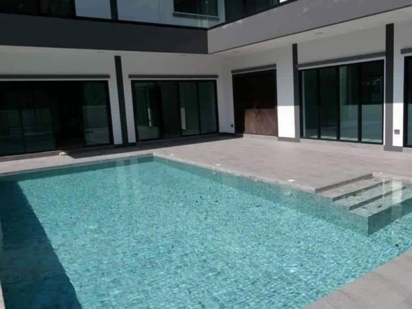 4 Bedroom Unfurnished Pool Villa in City-TNP-D1094