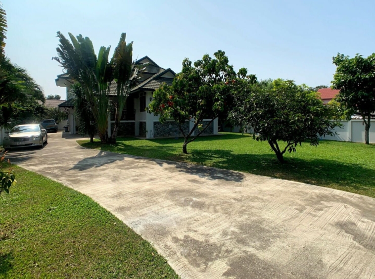 4 Bedroom with Large Garden near CM University-TNP-D80