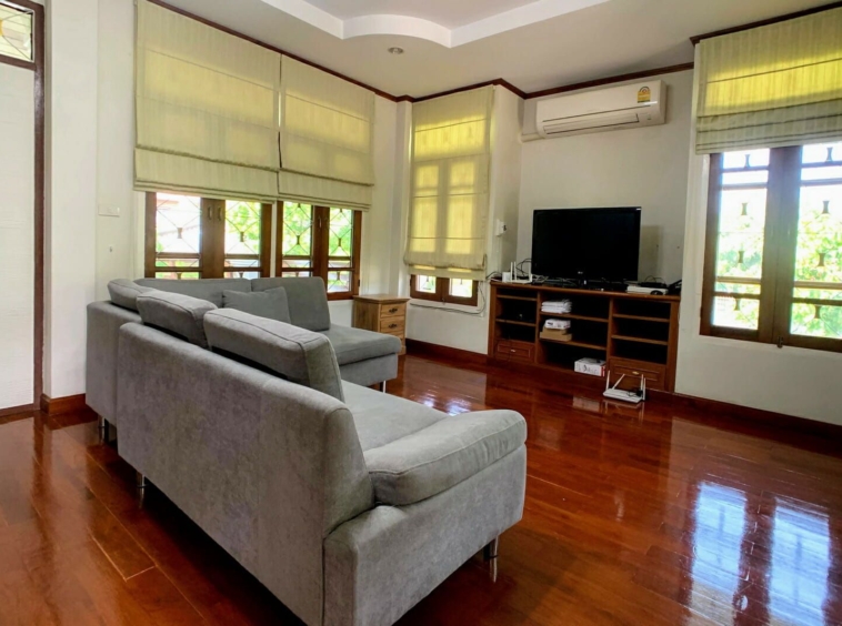 4 Bedroom with Large Garden near CM University-TNP-D80