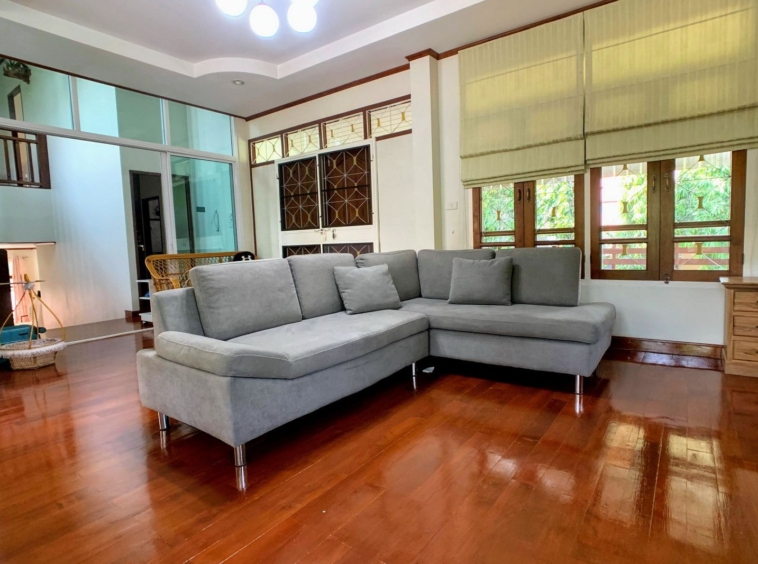 4 Bedroom with Large Garden near CM University-TNP-D80