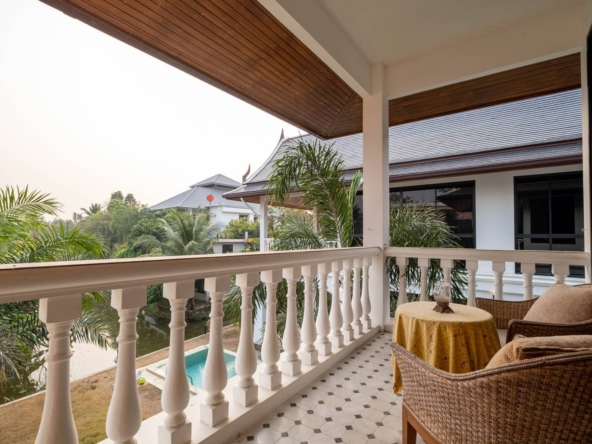 5 Bedroom Pool Villa in Flora Ville