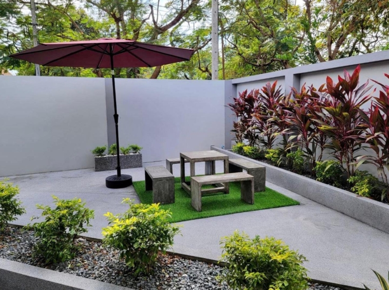 4 Bedroom Pool Villa in Chiang Mai Flora Ville