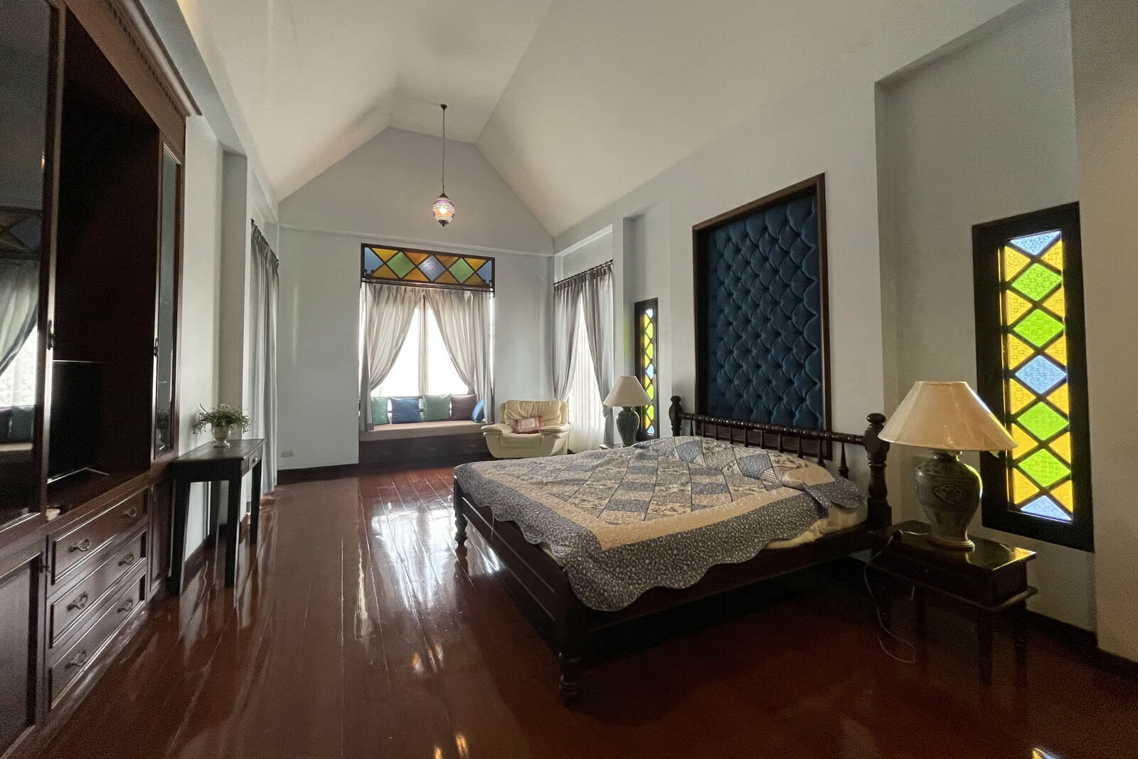 Luxury 5 Bedroom Lakeside Pool Villa in Doi Saket-TNP-D921