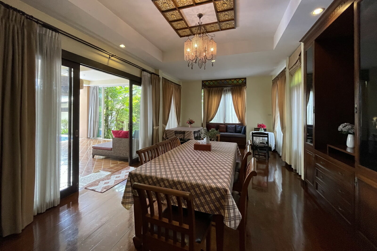 Luxury 5 Bedroom Lakeside Pool Villa in Doi Saket-TNP-D921