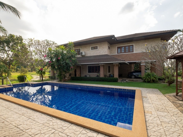 4 Bedroom Lakeside Pool Villa in Doi Saket-TNP-D937