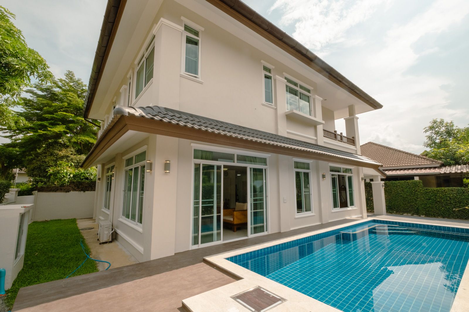 4 Bedroom Pool Villa in Wang Tan Hang Dong-TNP-D1132