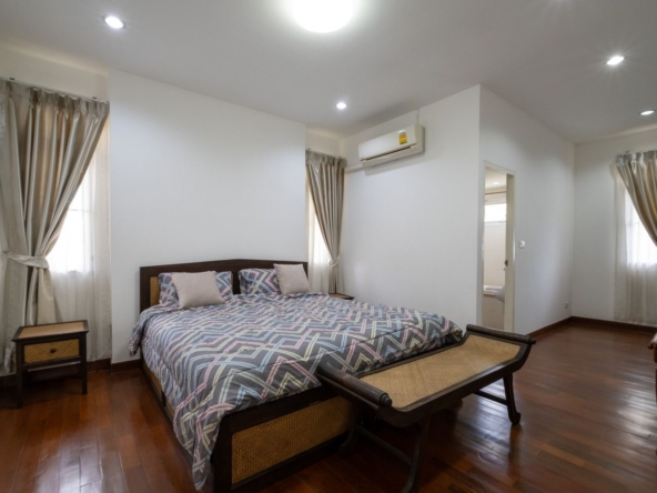 4 Bedroom Pool Villa in Wang Tan Hang Dong-TNP-D1132