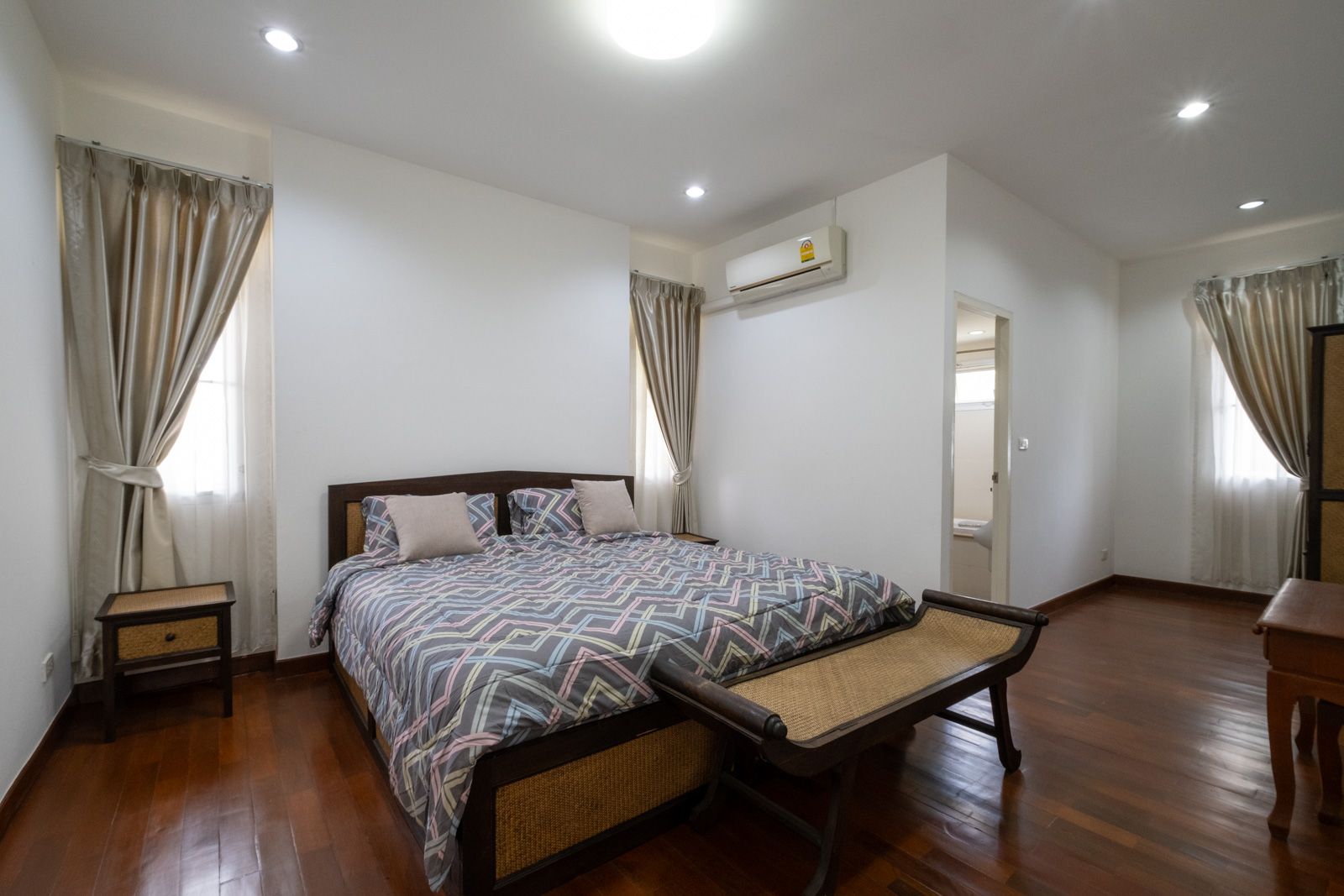 4 Bedroom Pool Villa in Wang Tan Hang Dong-TNP-D1132