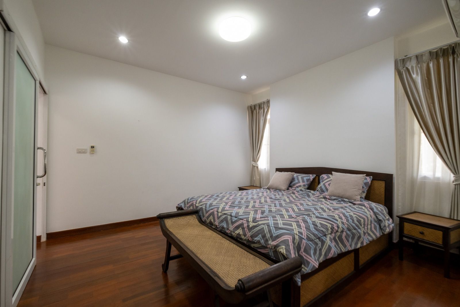 4 Bedroom Pool Villa in Wang Tan Hang Dong-TNP-D1132