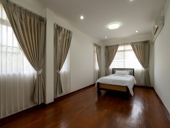 4 Bedroom Pool Villa in Wang Tan Hang Dong-TNP-D1132