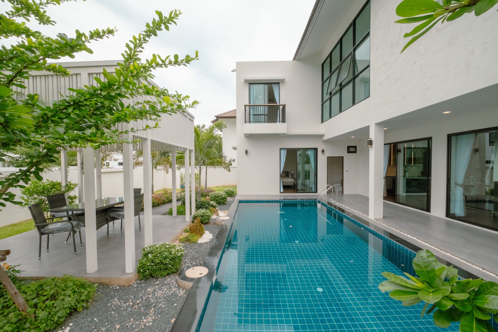 4 Bedroom Pool Villa in Wang Tan Hang Dong-TNP-D1164