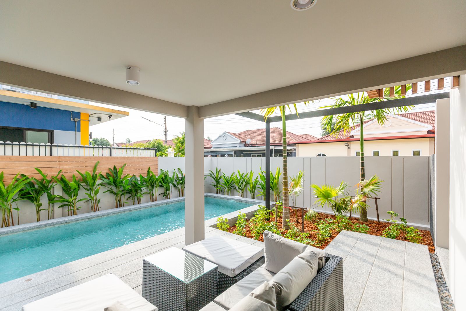 4-Bedroom Pool Villa in Kad Farang