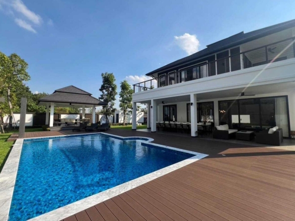 Grand Oasis Villa: Luxurious 5-Bedroom Haven in Hang Dong-TNP-D1186