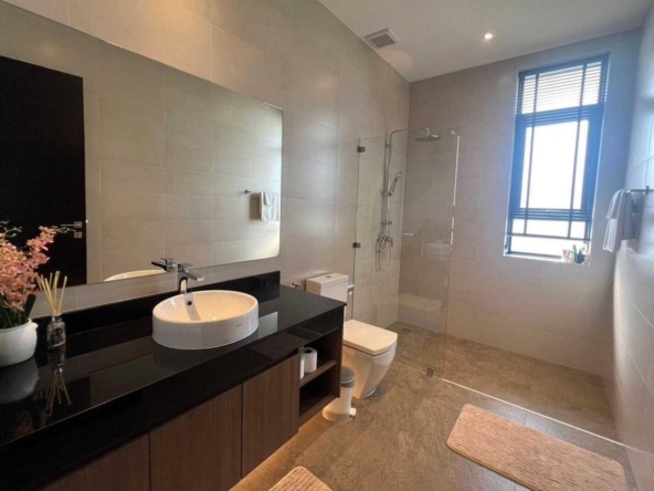 Grand Oasis Villa: Luxurious 5-Bedroom Haven in Hang Dong-TNP-D1186