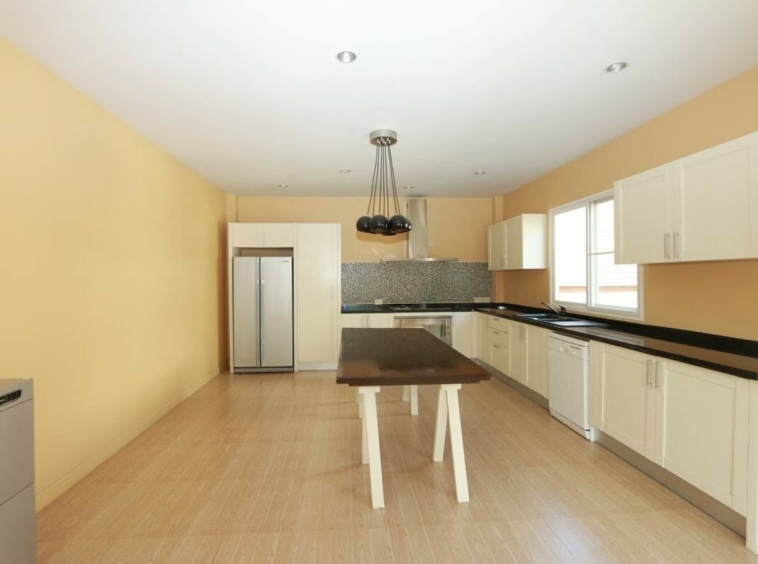 4 Bedroom with Large Separate Kitchen in Hang Dong-TNP-D830