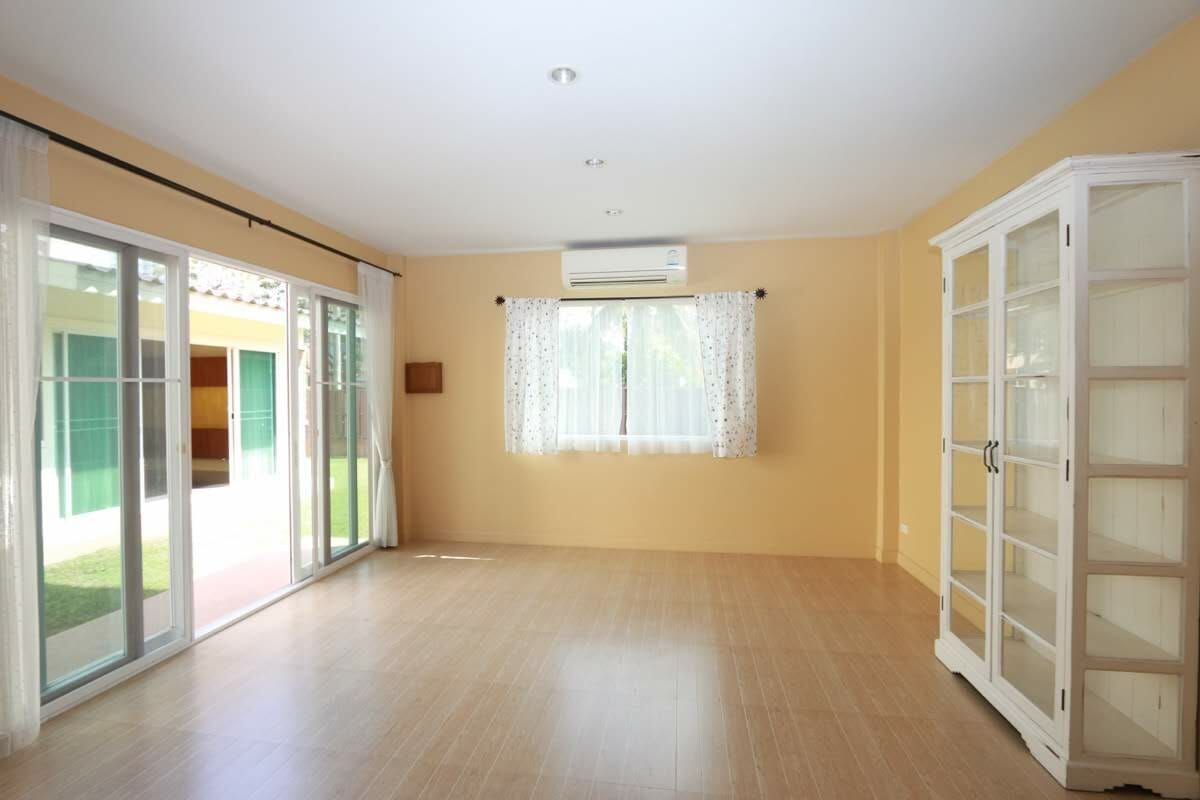 4 Bedroom with Large Separate Kitchen in Hang Dong-TNP-D830