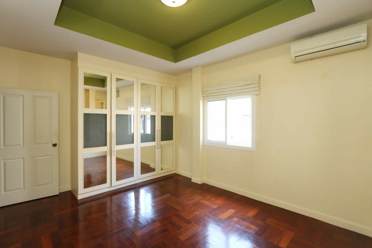 4 Bedroom with Large Separate Kitchen in Hang Dong-TNP-D830