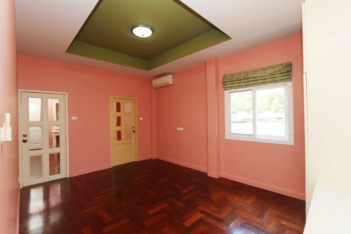 4 Bedroom with Large Separate Kitchen in Hang Dong-TNP-D830