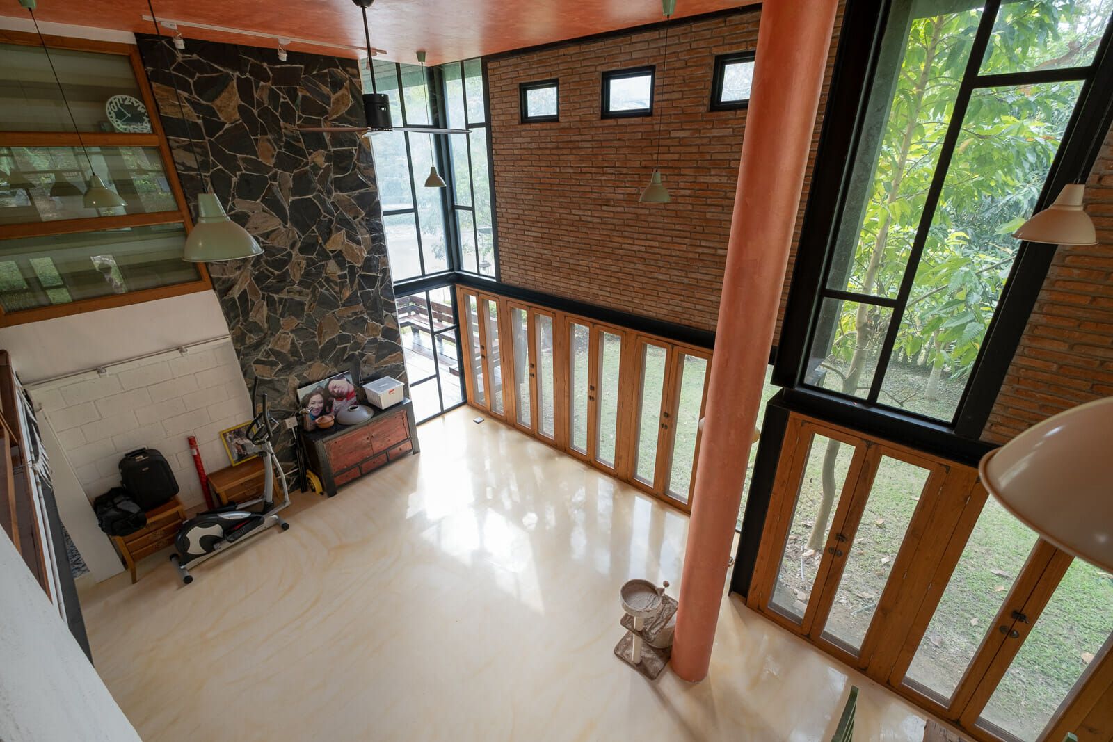 Designer 3 Bedroom Lakeside in Hang Dong-TNP-D950