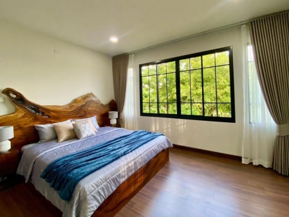 4 Bedroom Pool Villa in Lamphun-TNP-D1136