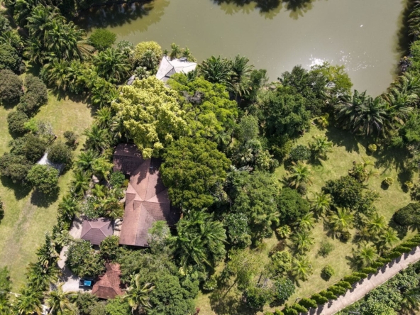 Luxury Garden Compound in Northern Mae Rim-TNP-D985