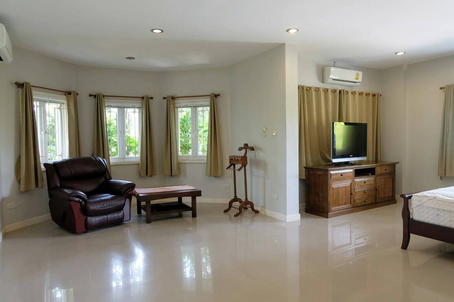 4 Bedroom Single Story with Guest House in San Kamphaeng-TNP-D781