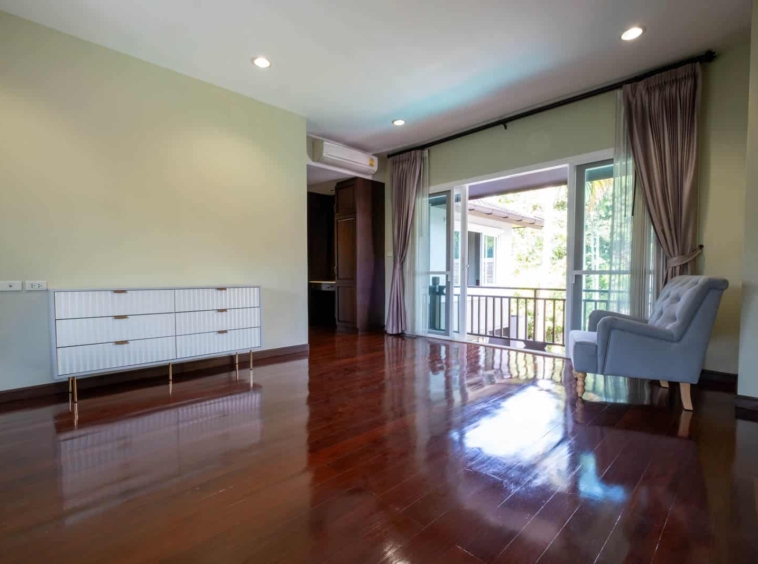 4 Bedroom Pool Villa with Guesthouse near Ruamchok Mall-TNP-A1033