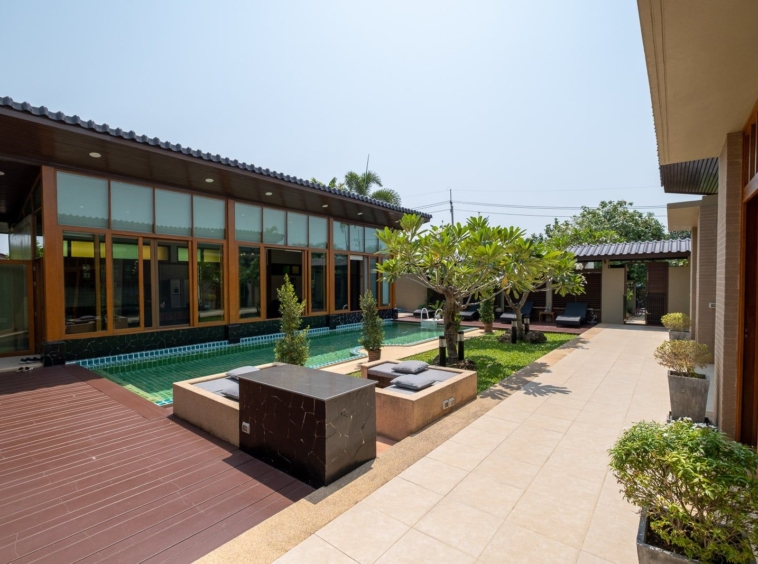 3 Bedroom Pool Villa in Saraphi-TNP-D972