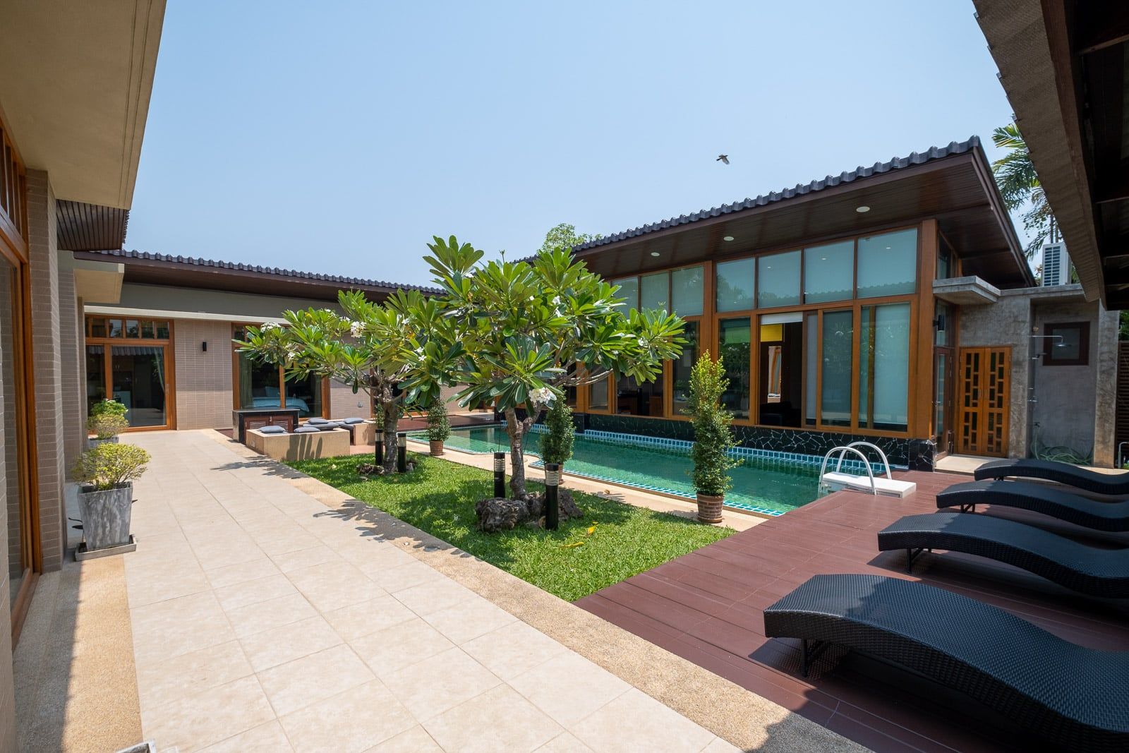 3 Bedroom Pool Villa in Saraphi-TNP-D972