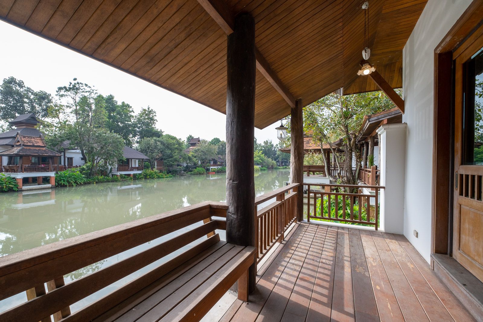 3 Bedroom Lakeside Lanna Style Villa in Lamphun-TNP-D942