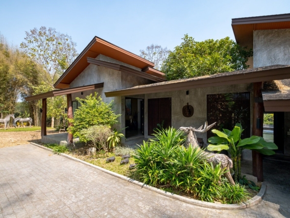 3 Bedroom Pool Villa overlooking Scenic Valley in Mae Rim-TNP-A738