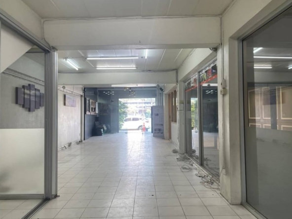 4 Bedroom Commercial for rent-CMB-CMB04739