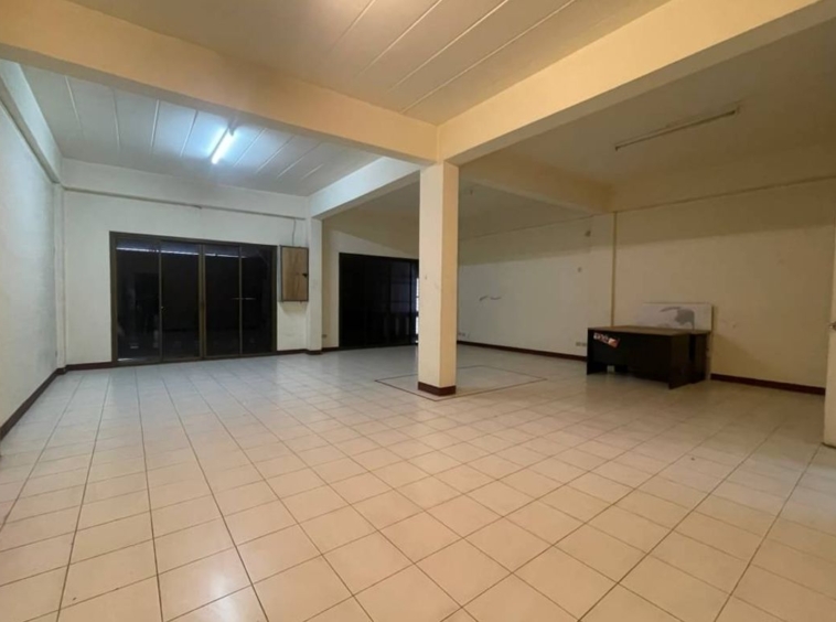 4 Bedroom Commercial for rent-CMB-CMB04739