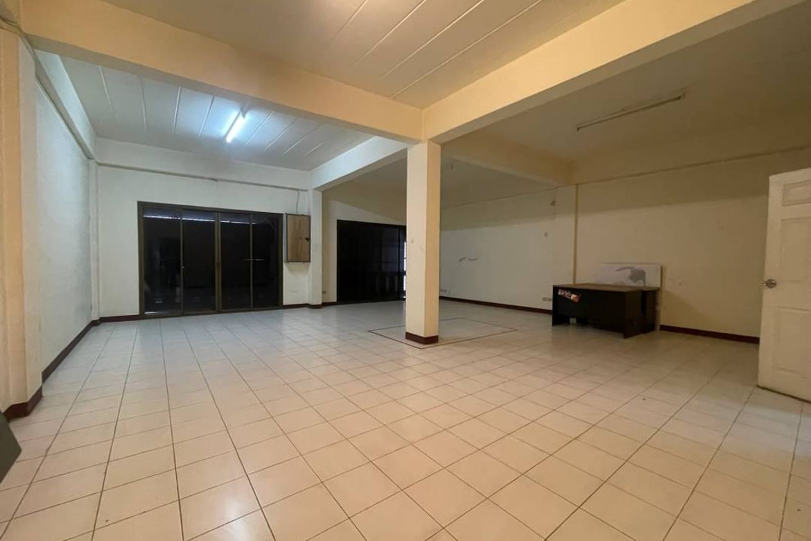 4 Bedroom Commercial for rent-CMB-CMB04739