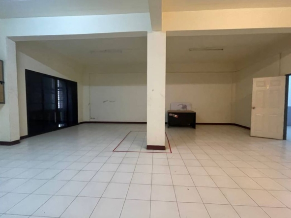 4 Bedroom Commercial for rent-CMB-CMB04739