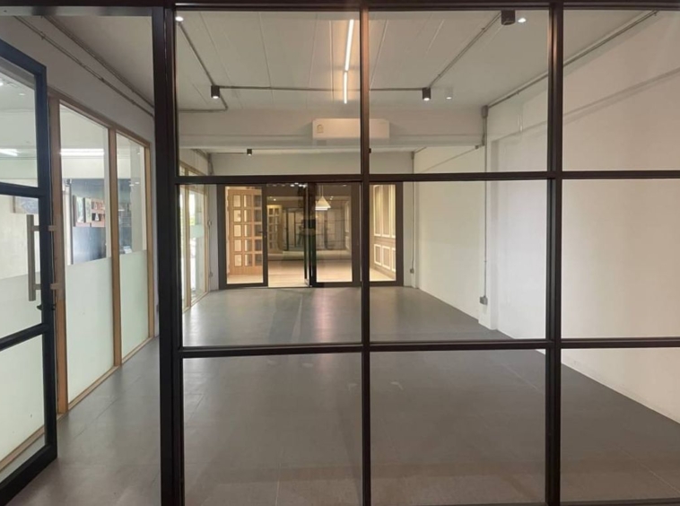 4 Bedroom Commercial for rent-CMB-CMB04739