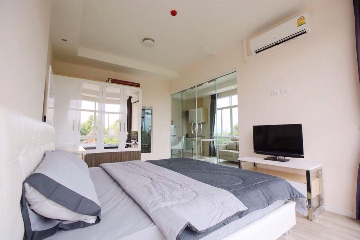 Hip Condo 2 project 4 corner rooms (standing feng shui room)-J-JOY1573