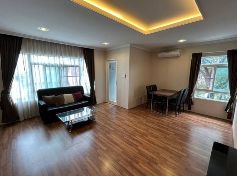 A spacious 1 bed unit for sale in Sanphisue