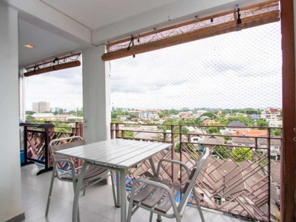 Spacious 1 BR Condo for Sale at Galare Thong Condominium-PH-GT004