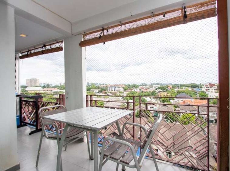 Spacious 1 BR Condo for Sale at Galare Thong Condominium-PH-GT004