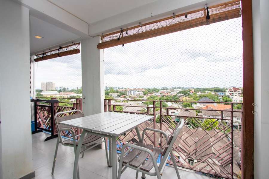 Spacious 1 BR Condo for Sale at Galare Thong Condominium-PH-GT004