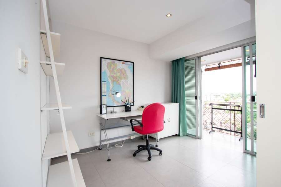 Spacious 1 BR Condo for Sale at Galare Thong Condominium-PH-GT004