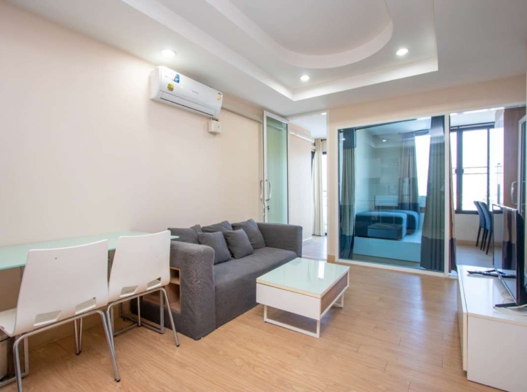 Two-bedroom condo for sale at Trams Condominium Jed Yod-PH-TRAMS039