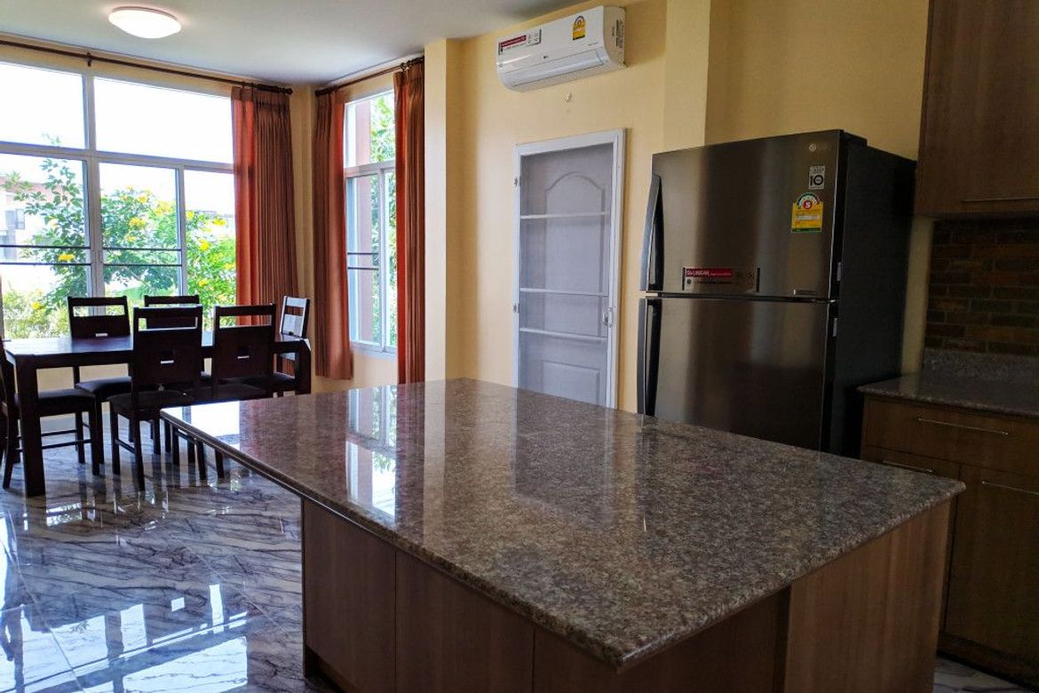 4 Bedrooms House near Kad Farang